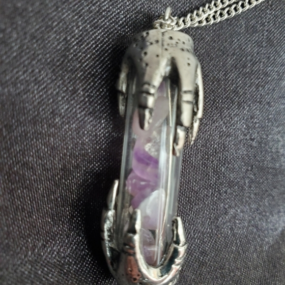Talon Pendant on chain with genuine Amethyst Crystals necklace - Picture 4 of 9